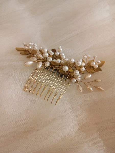 Rent: Duscle Hair Accessories