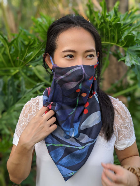 The Manta Mask with Adjustable Ear Loops - Blue Floral Print