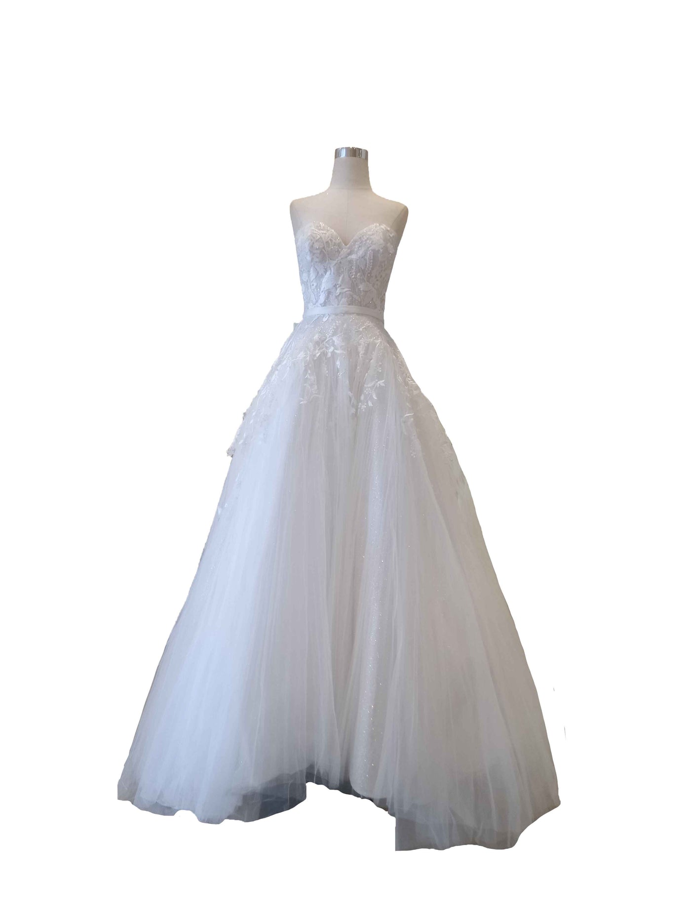 Rent : Bramanta Wijaya - White A- Line Tulle Plisket Wedding Dress