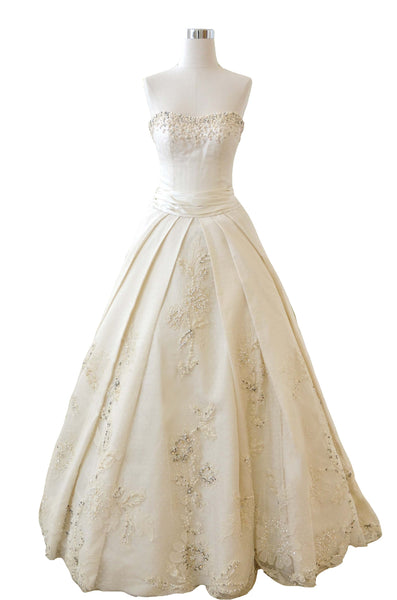 Rent: Biyan - Sweetheart Beaded Flower with Bow Wedding Gown