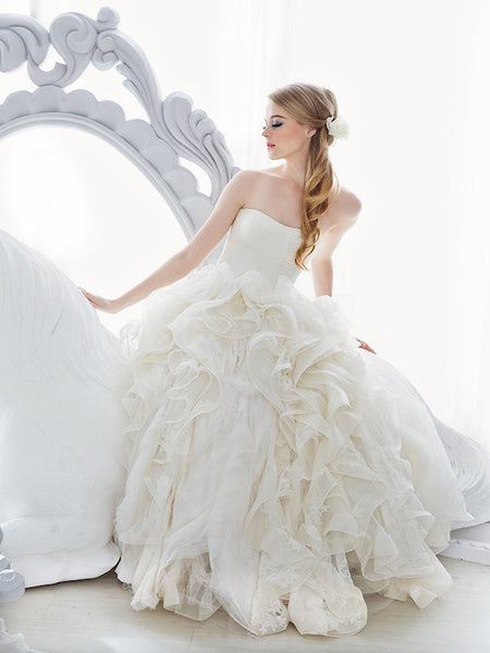 Vera Wang Textured Organza Wedding Ball Gown Used Wedding Dress Save 70% -  Stillwhite